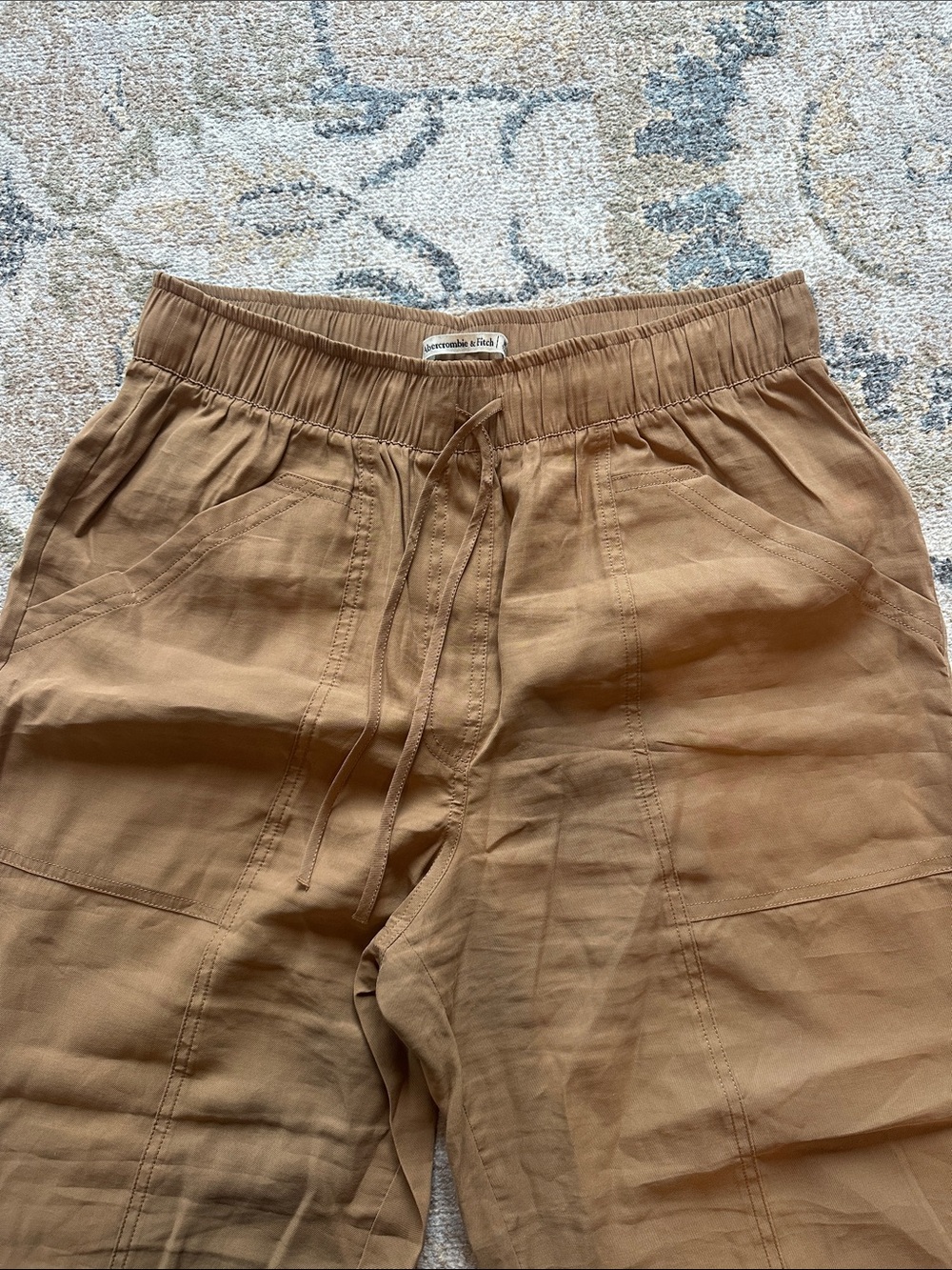 Abercrombie & Fitch Women's Utility Jogger Pants in Brown
